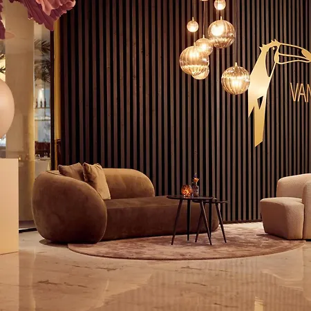 Der Valk Hotel 4*