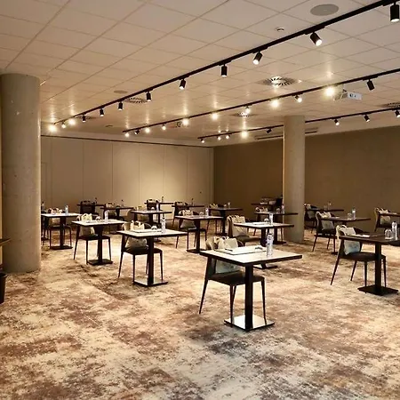 Hotel Der Valk 4*